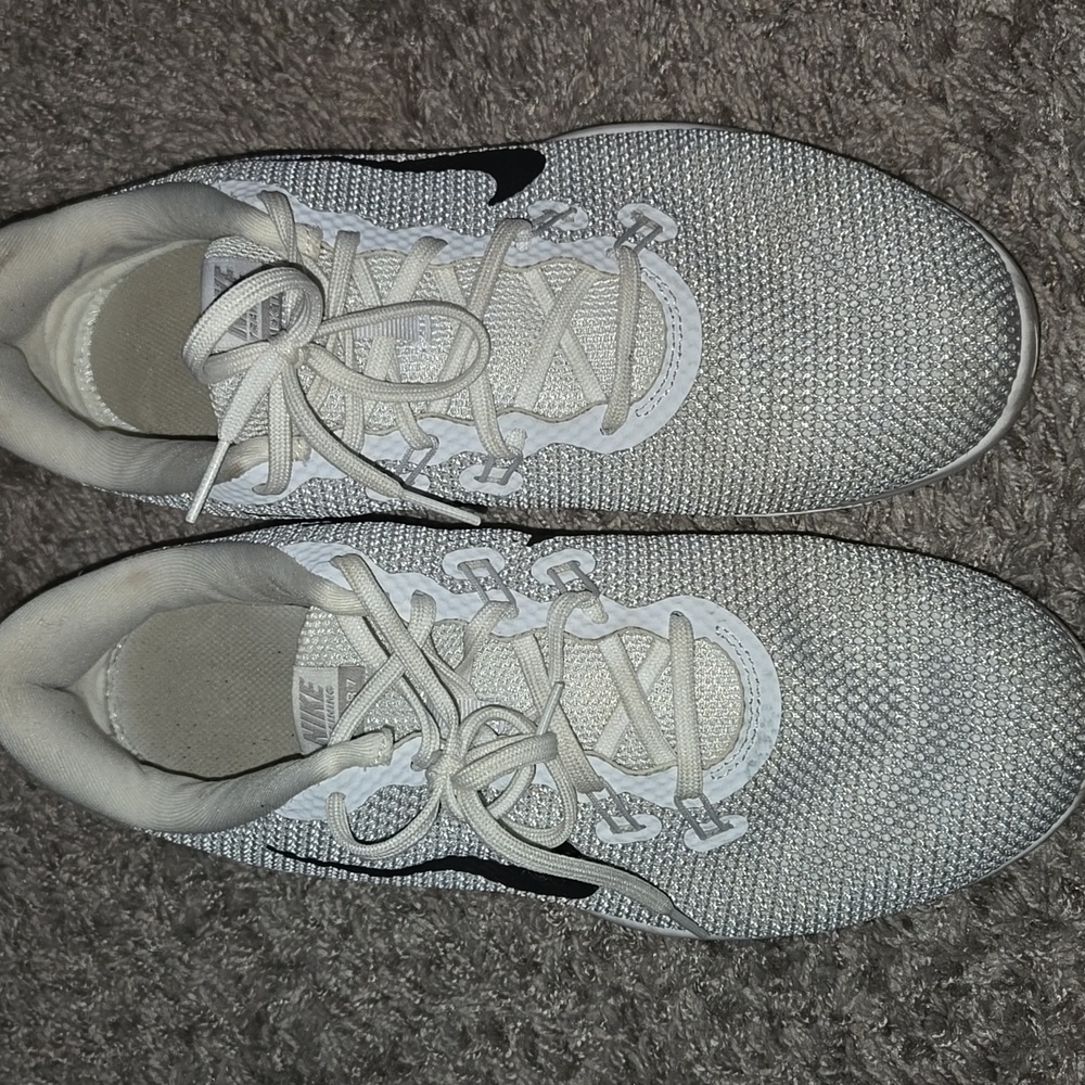 Nike Womens Flex Trainer White Silver 898479-100 Running Training Shoes Size 10